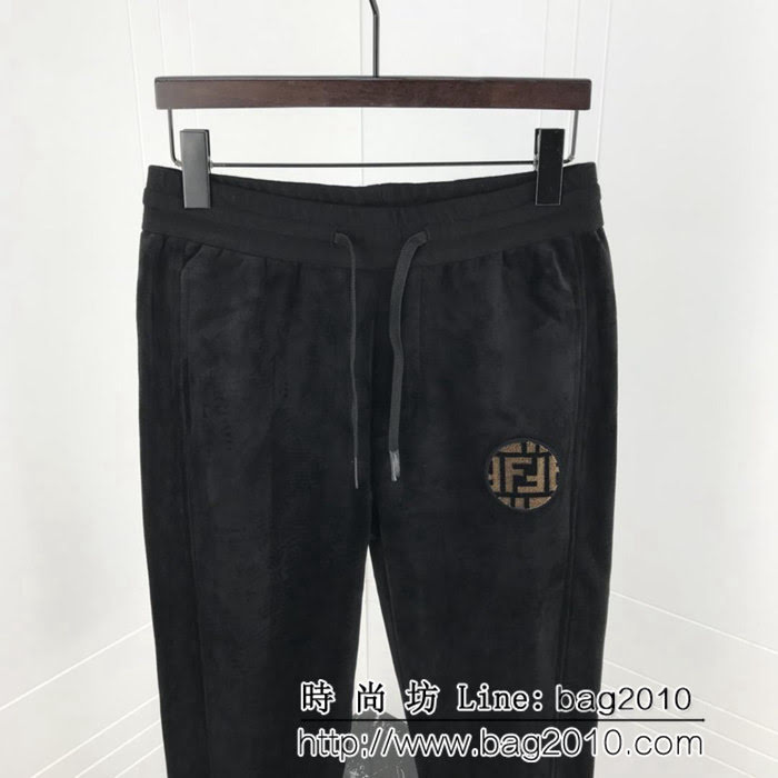 FENDI芬迪 專櫃同步 2018年秋冬季新款 潮流時尚 男款絲絨套裝 ydi1643